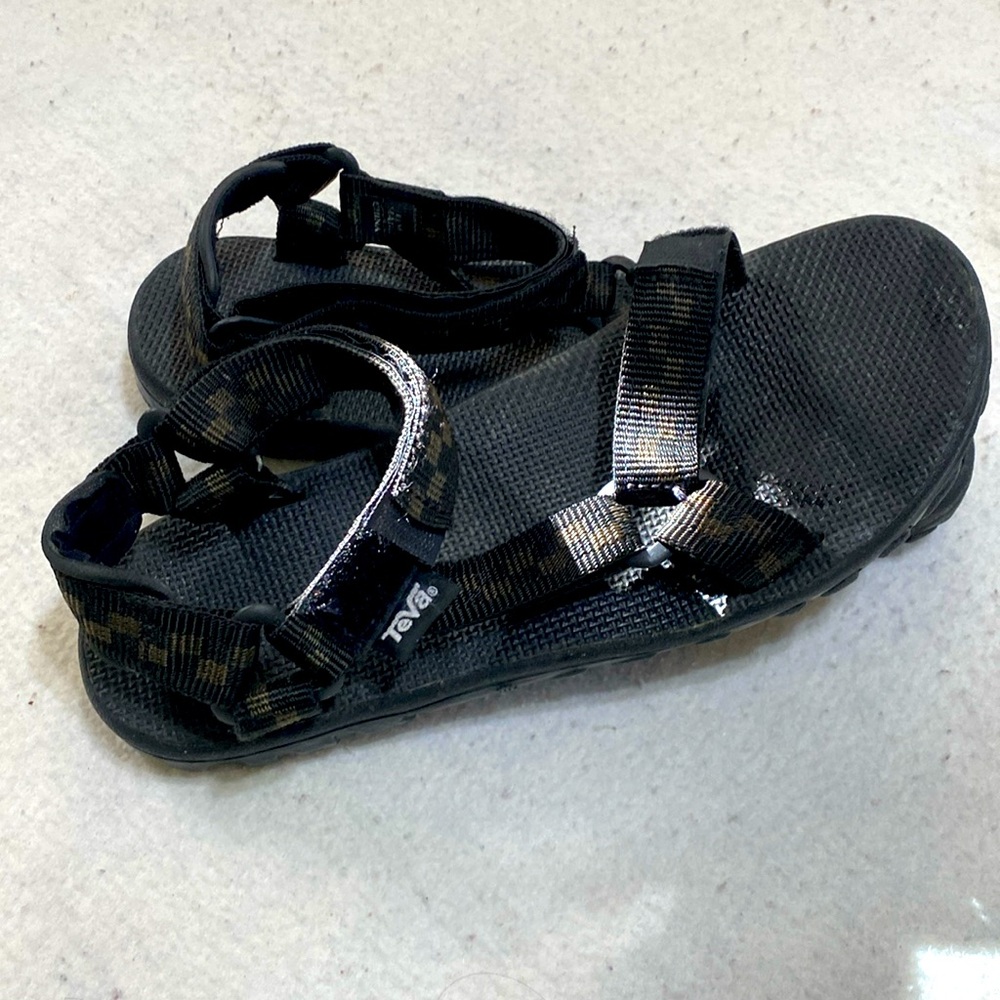Teva adjustable sandals. Men’s size 11. Vintage lightly worn